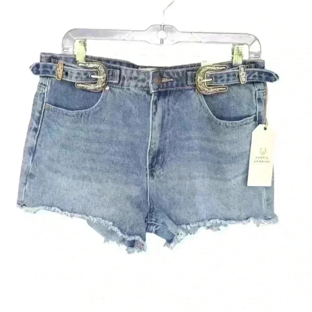 NWT Austin Landing Denim Shorts